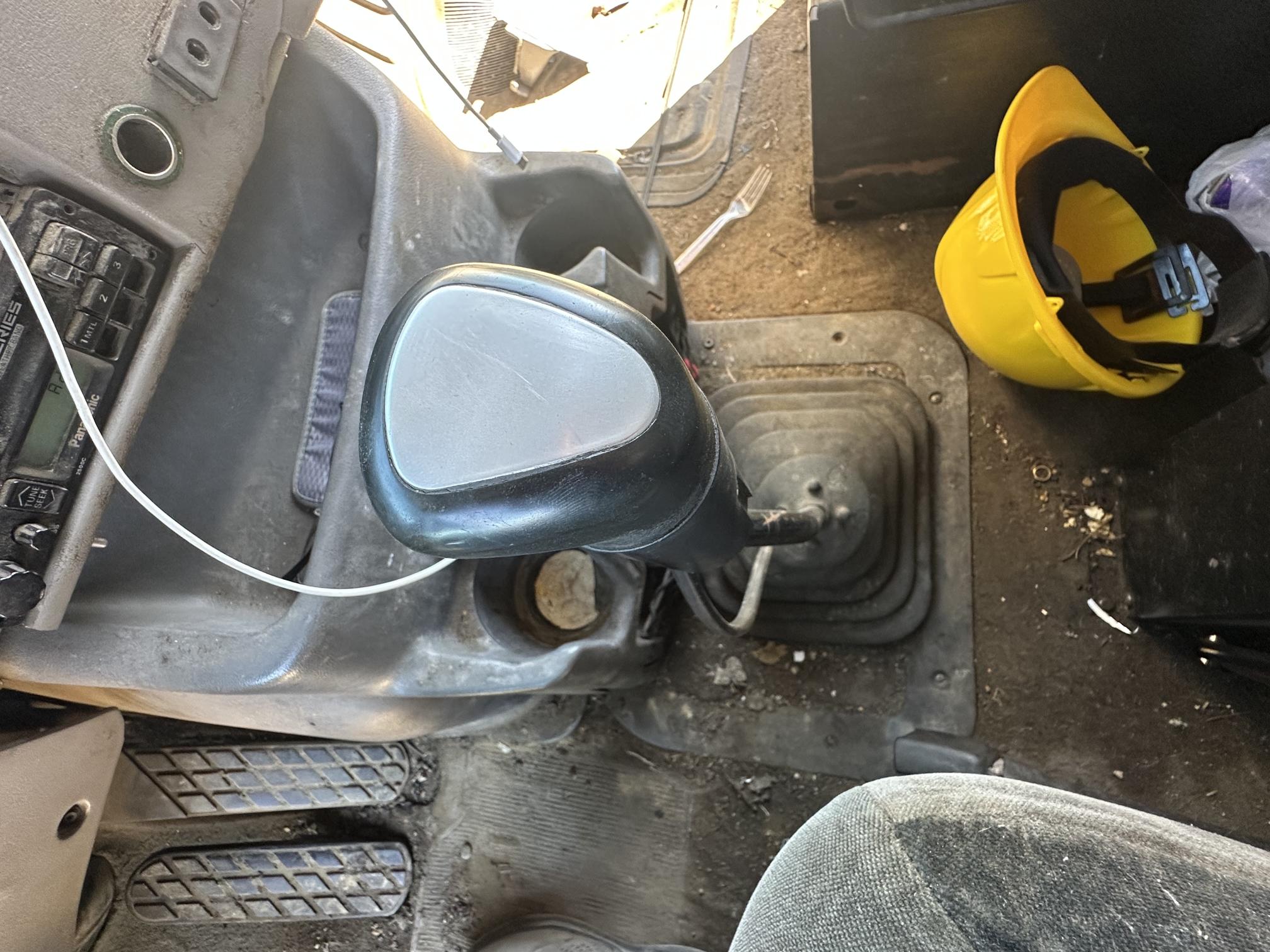 2000 STERLING AT9513 - Image 41