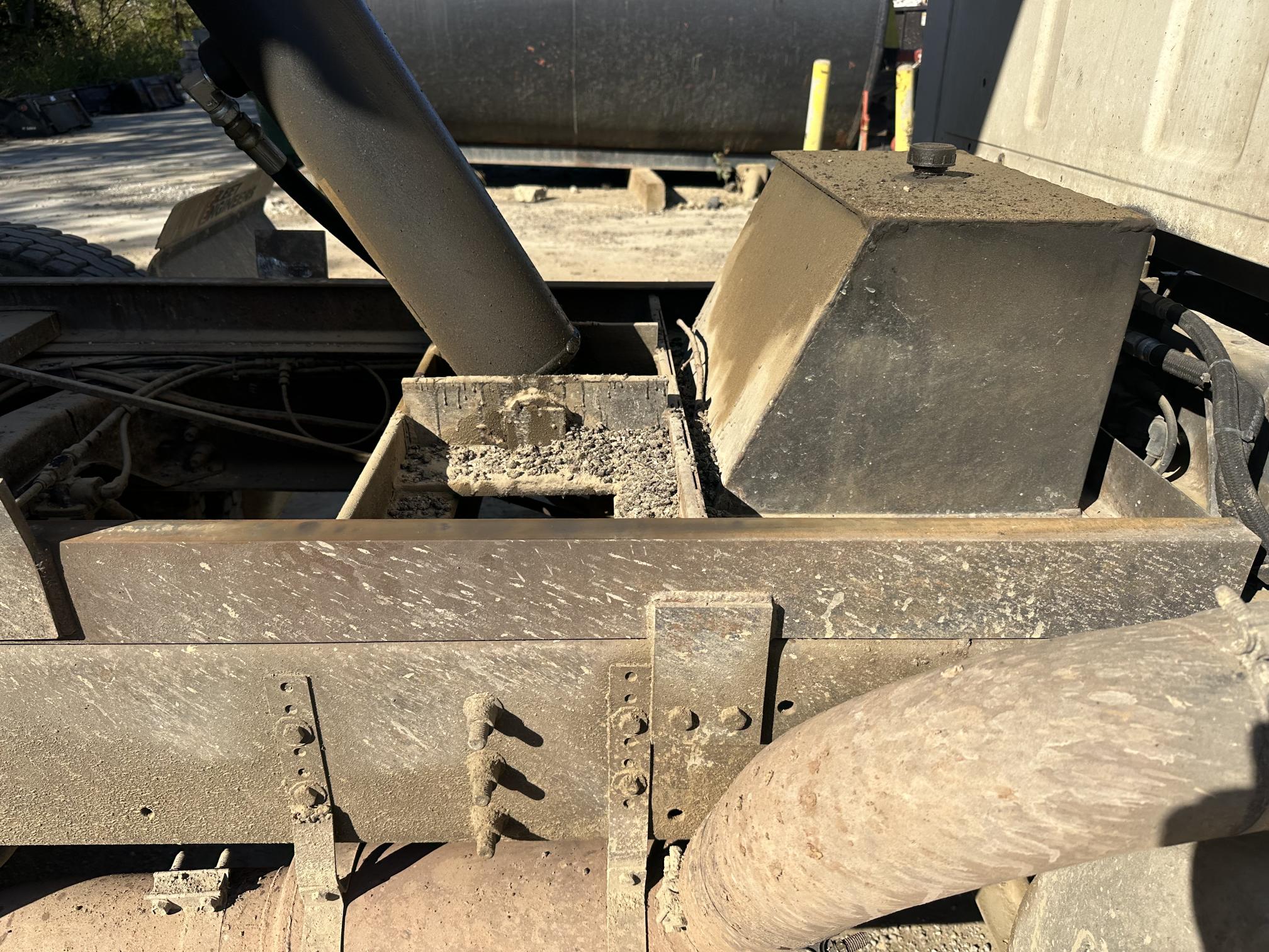 2000 STERLING AT9513 - Image 28