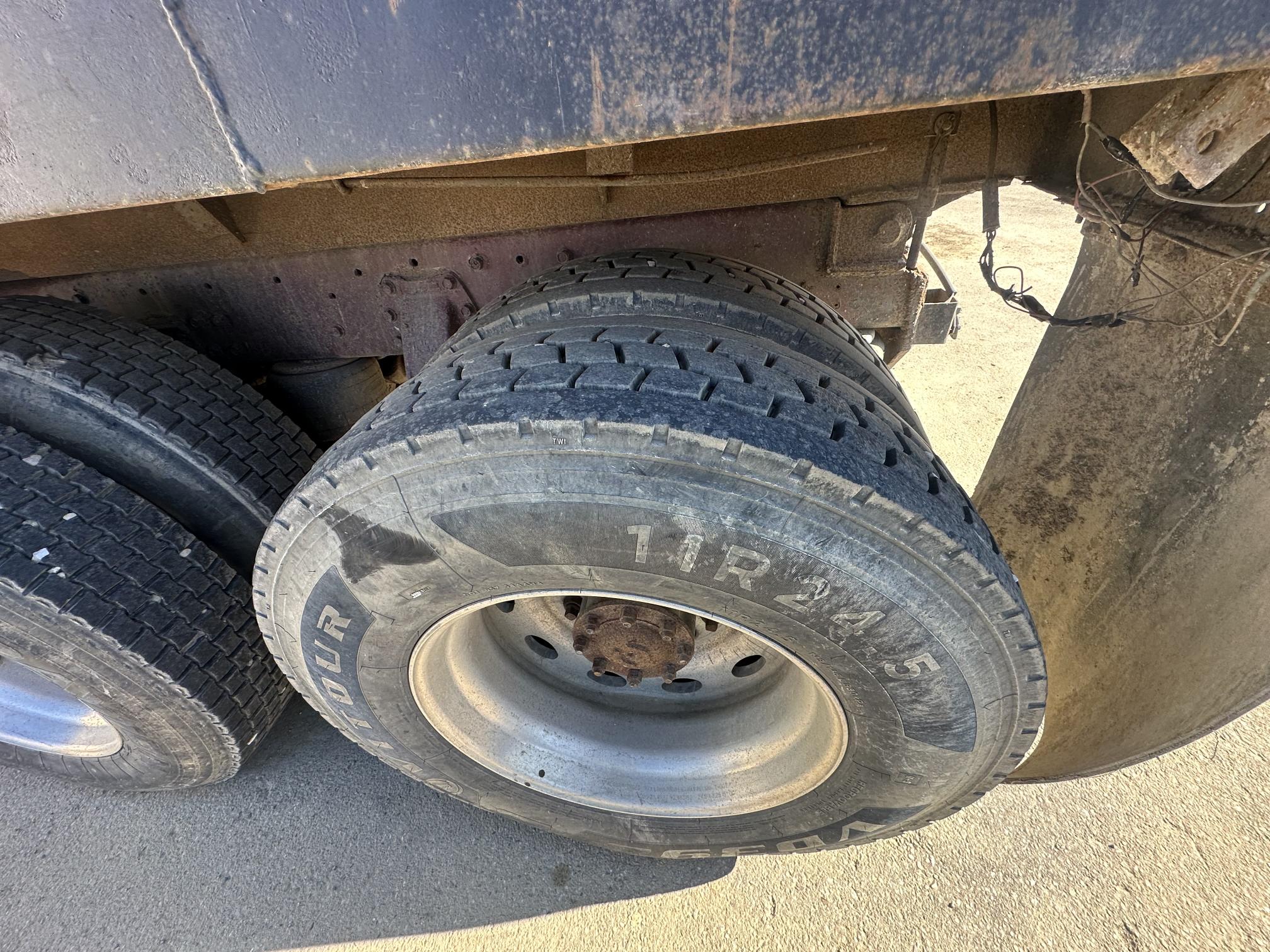 1988 PETERBILT 379 - view 19 of 42