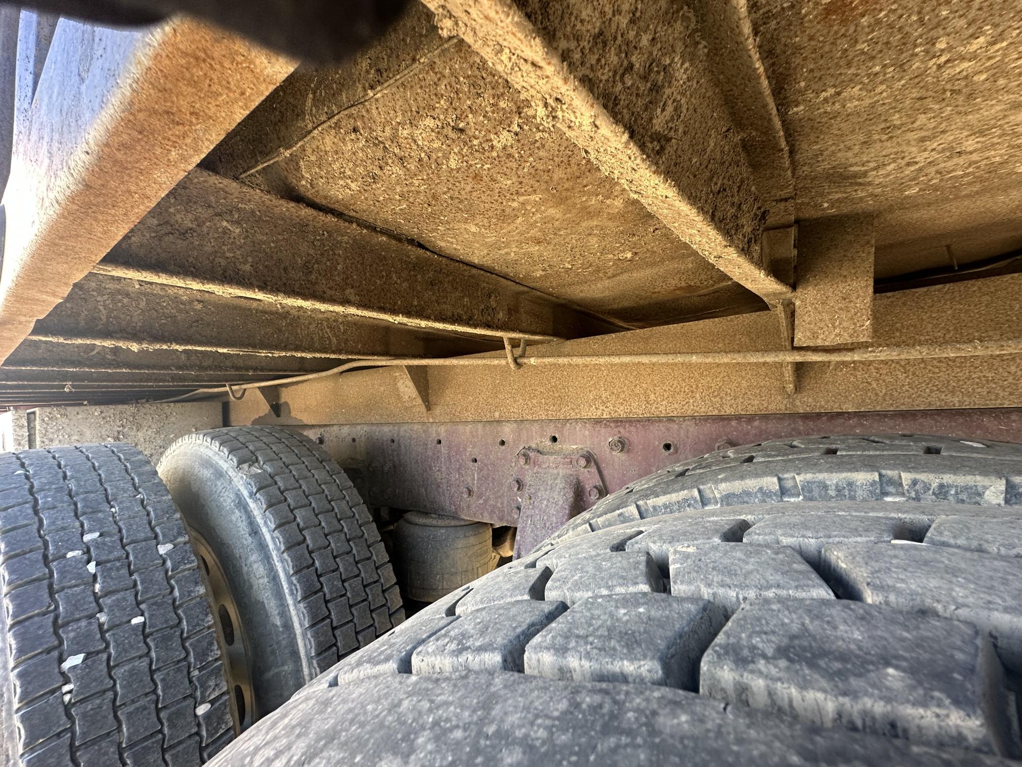 1988 PETERBILT 379 - Image 21