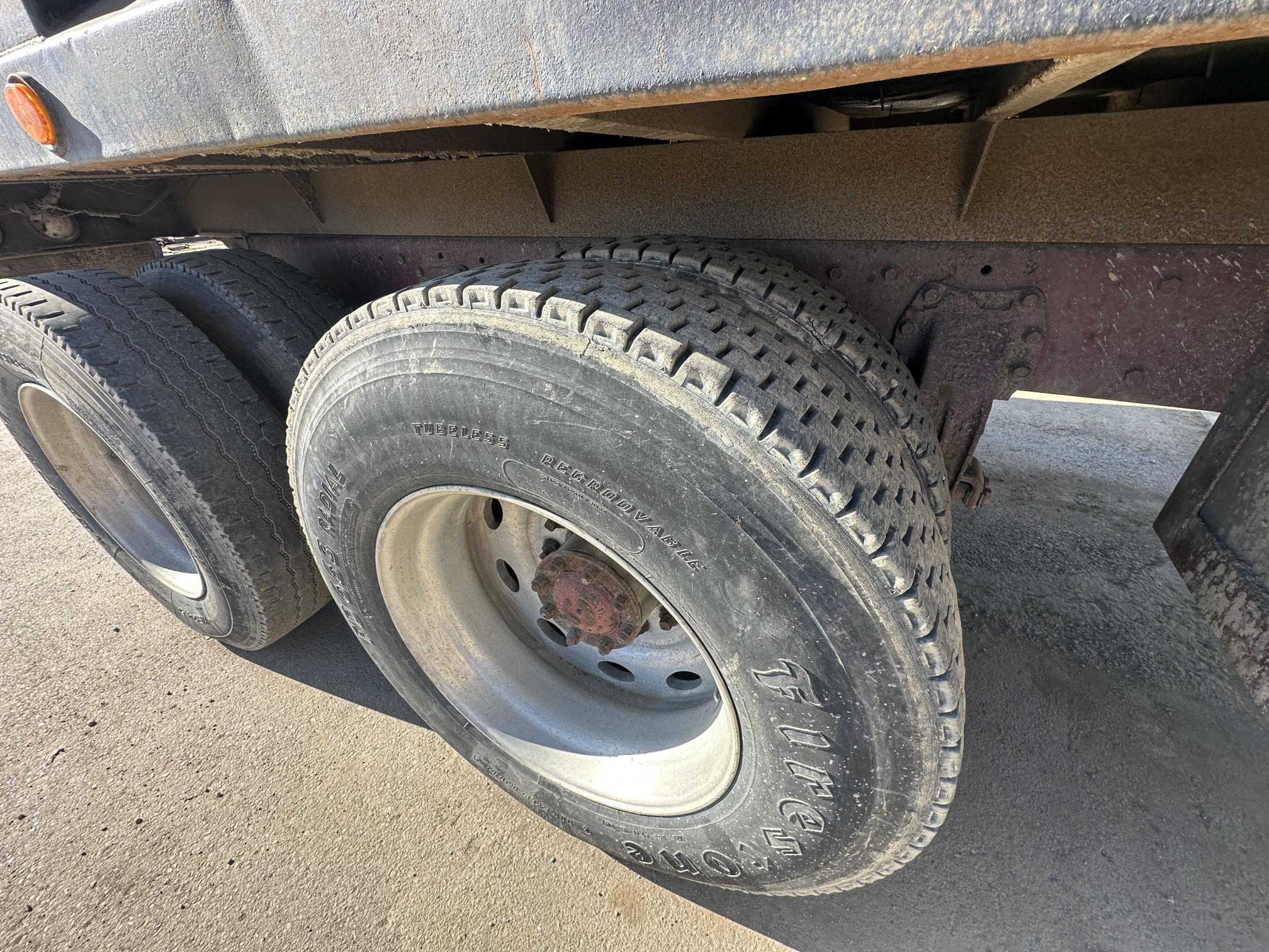 1988 PETERBILT 379 - Image 26