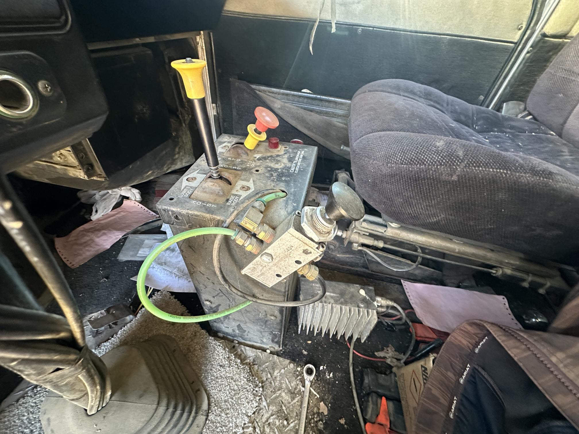 1988 PETERBILT 379 - Image 41