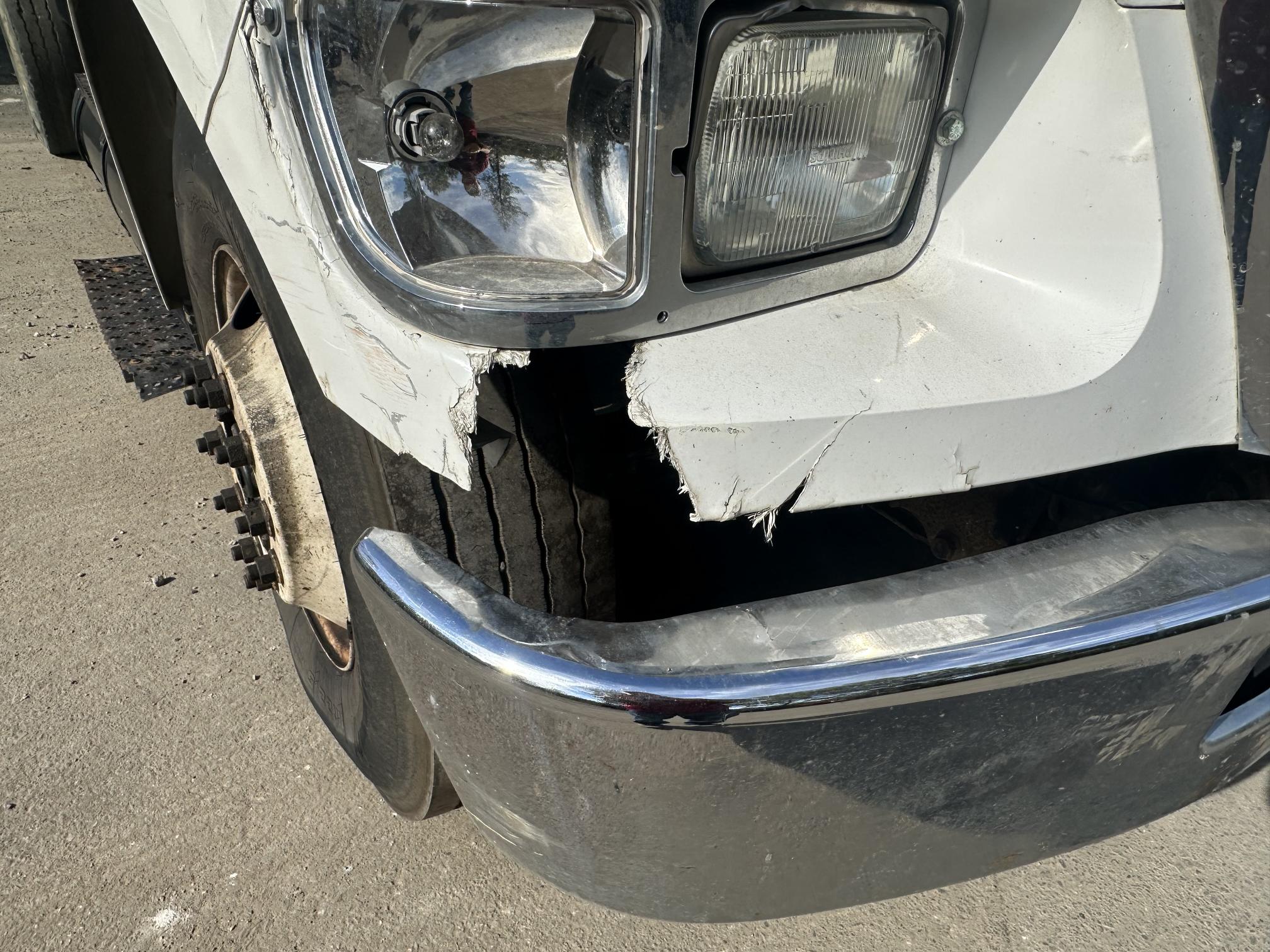 2006 FORD F650 - Image 9