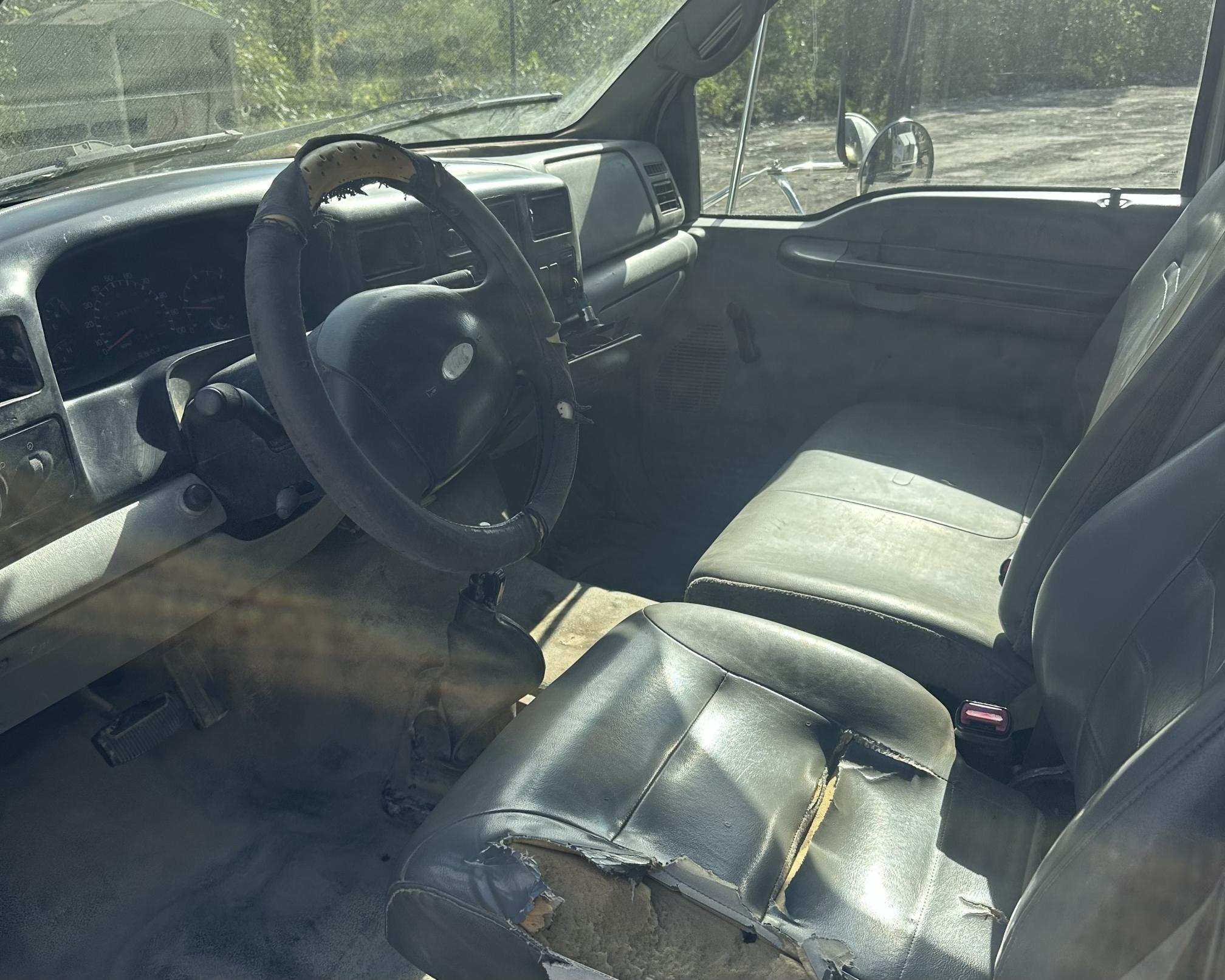 2006 FORD F650 - Image 25