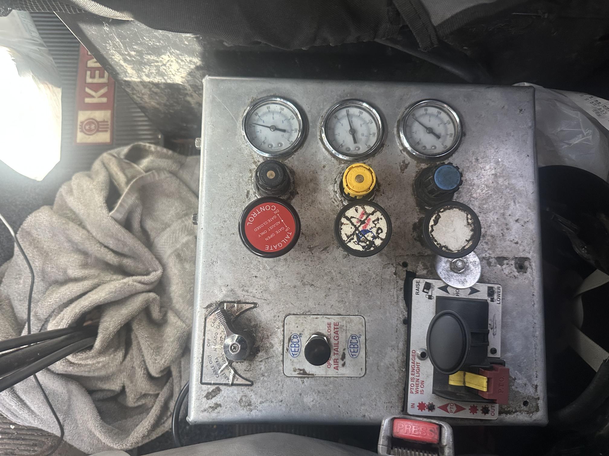 2006 KENWORTH T800 - Image 52