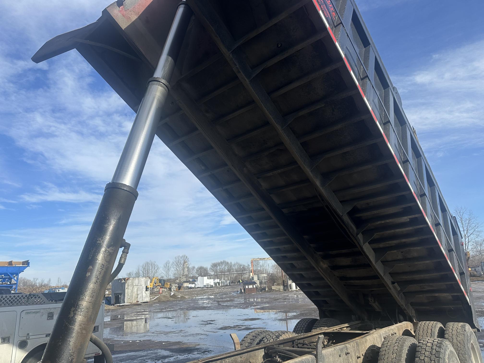 2006 KENWORTH T800 - Image 40