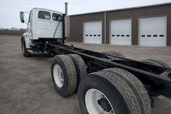 2004 STERLING L9500 - Image 3