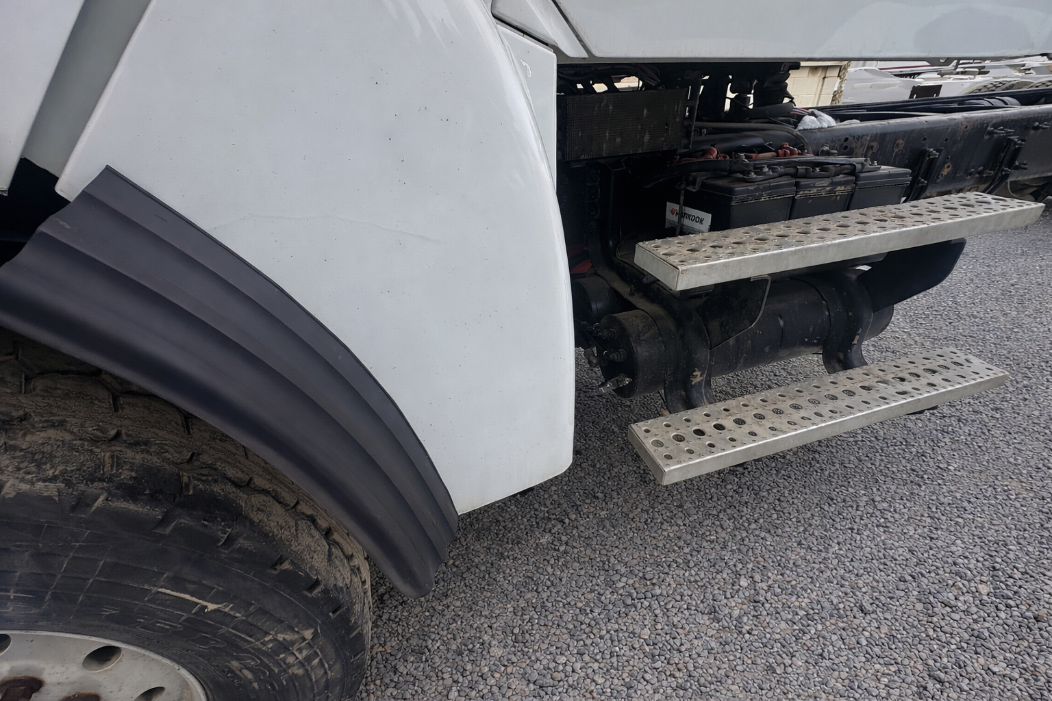 2004 STERLING L9500 - view 9 of 23