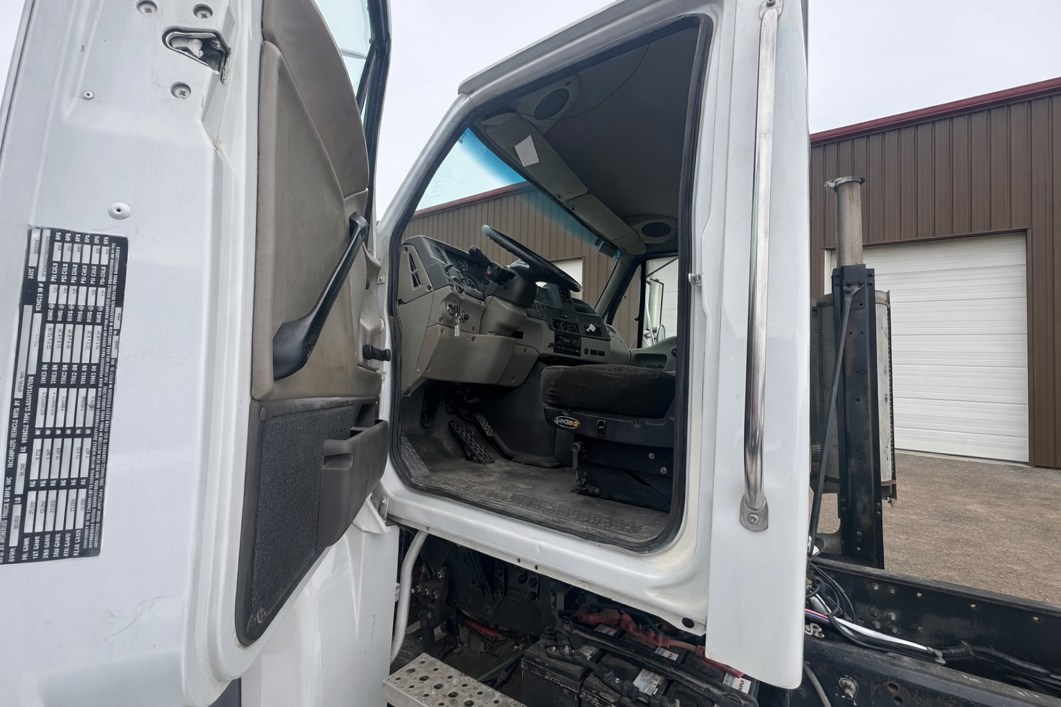 2004 STERLING L9500 - view 14 of 23