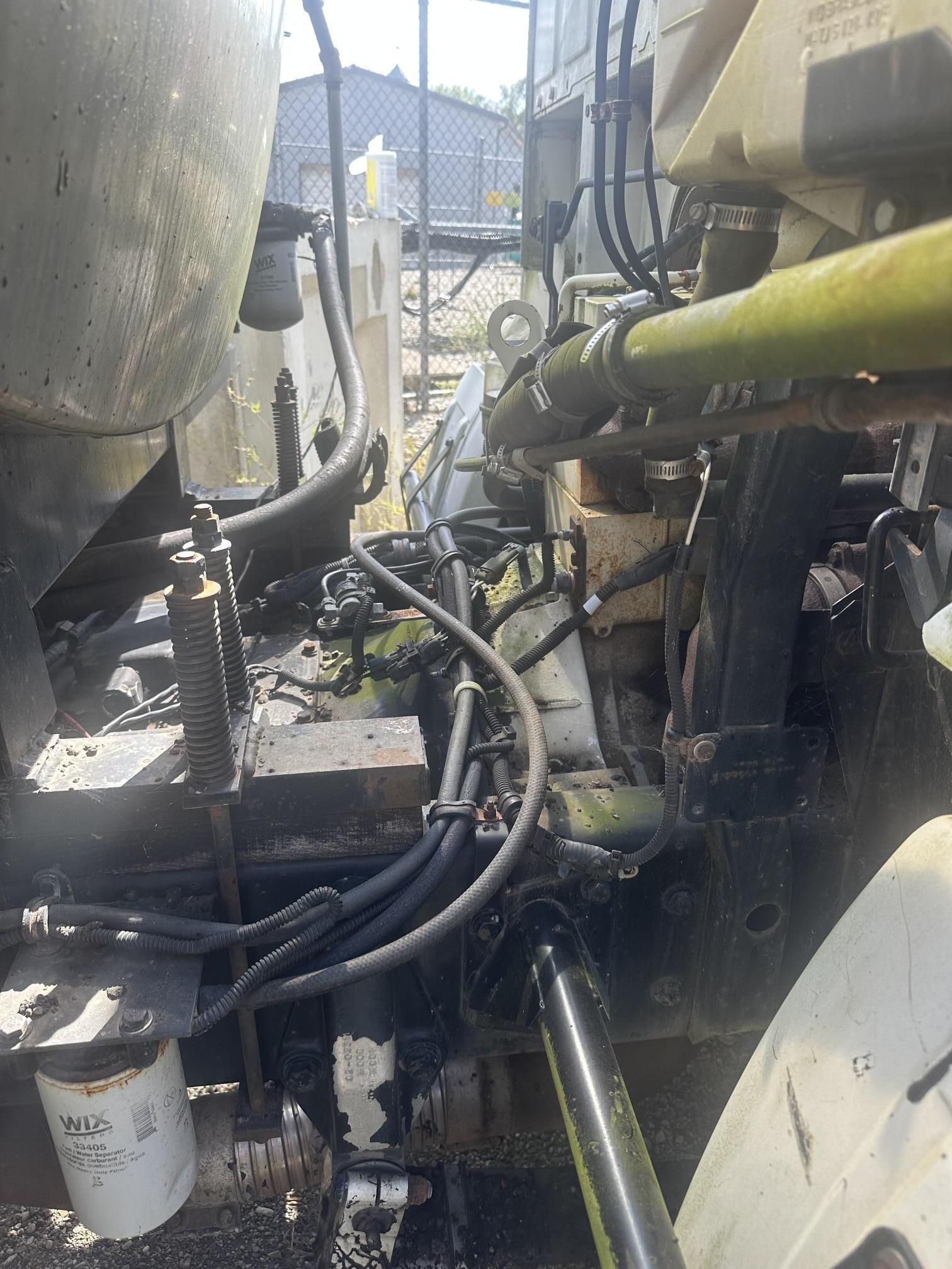 1995 PETERBILT 200 - Image 12