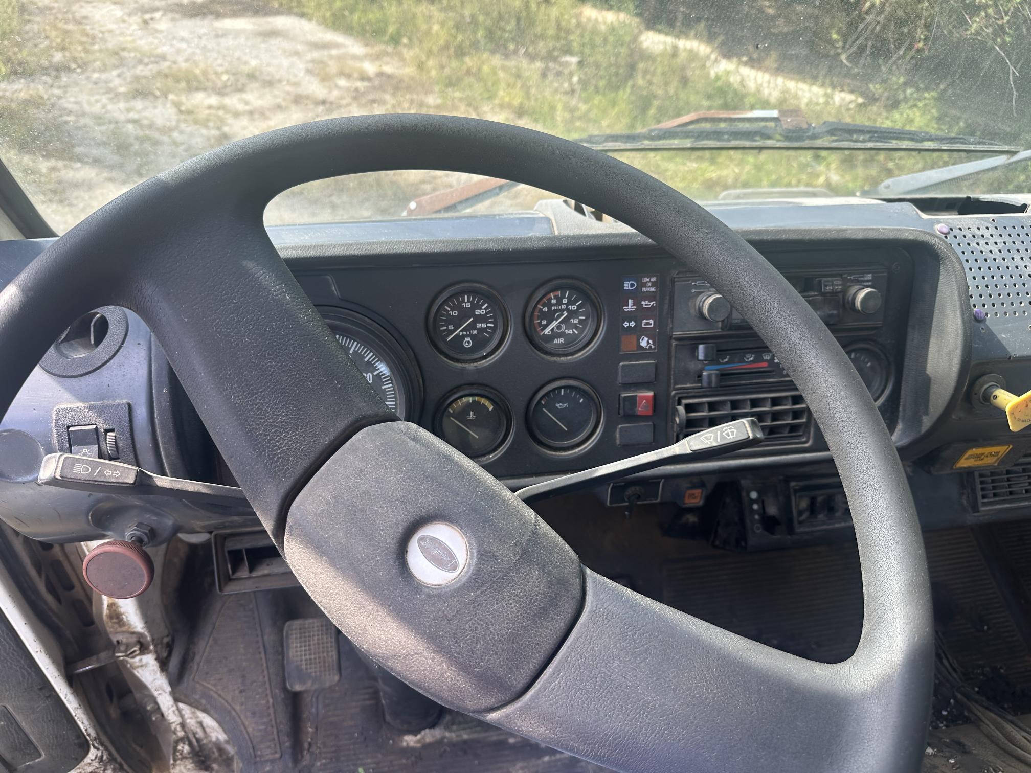1995 PETERBILT 200 - Image 20