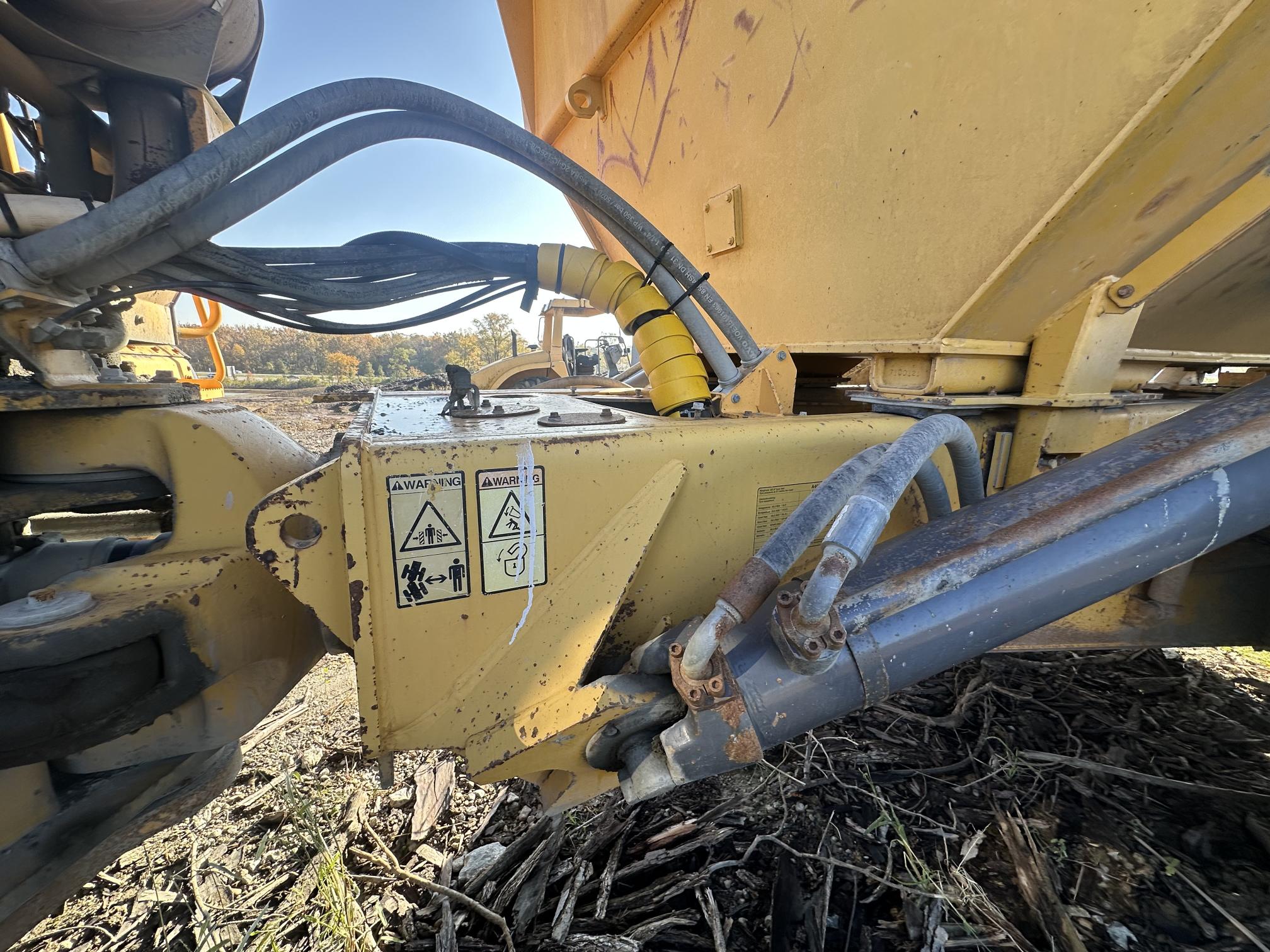 2002 VOLVO A40D - view 12 of 41