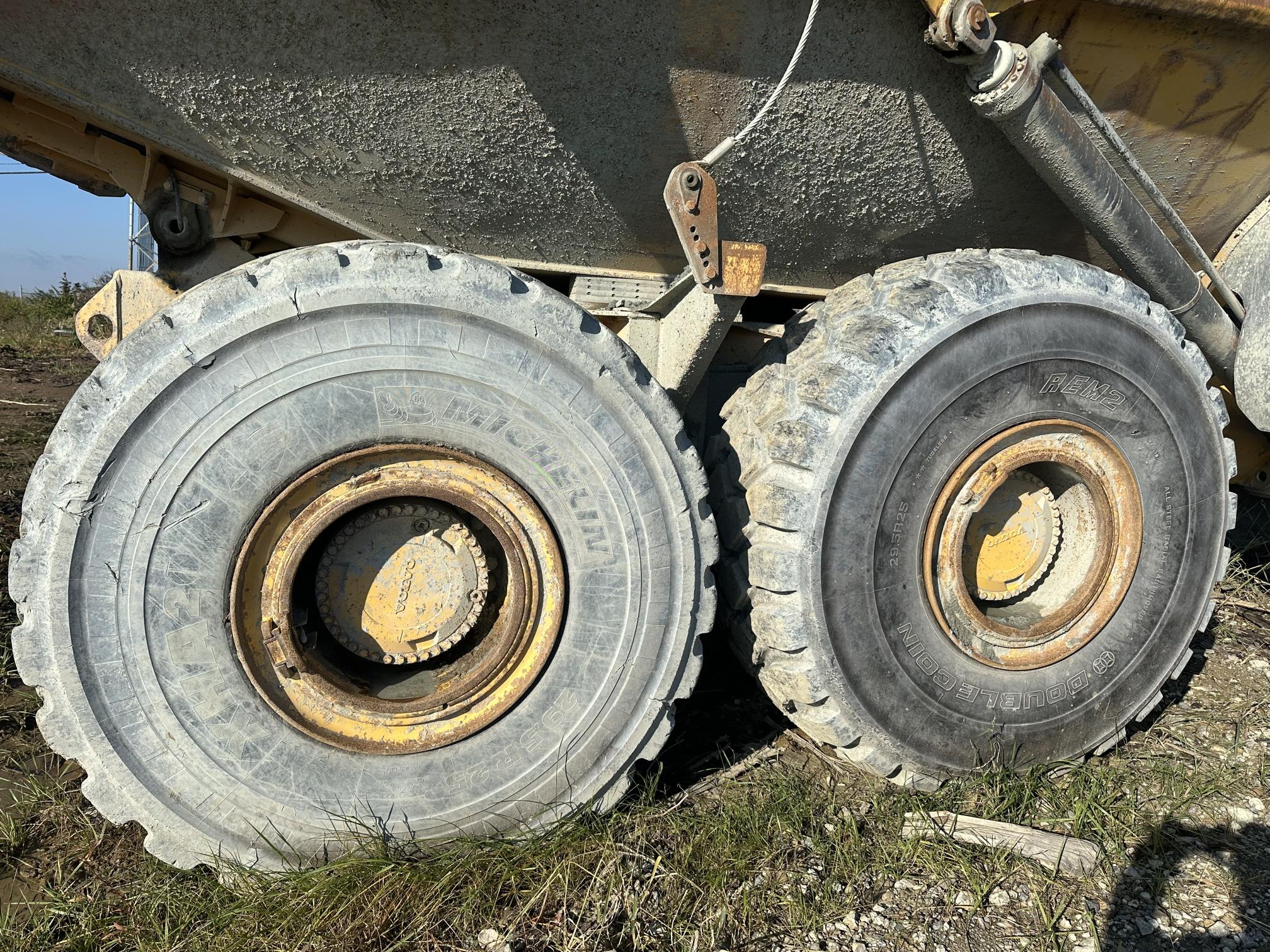 2002 VOLVO A40D - view 17 of 41