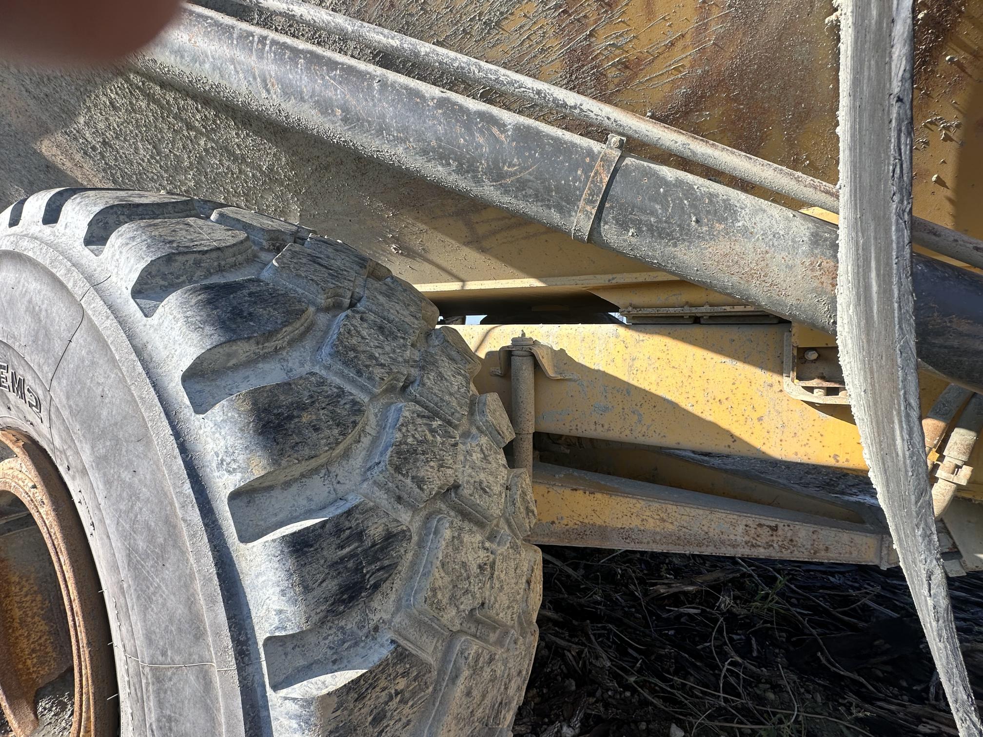 2002 VOLVO A40D - view 19 of 41