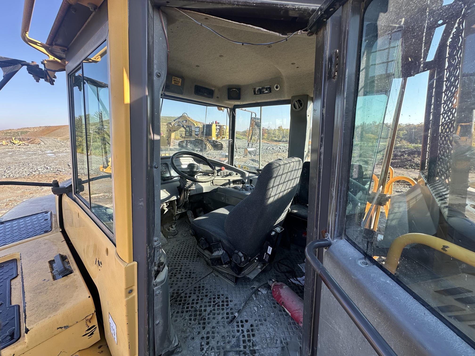 2002 VOLVO A40D - Image 32