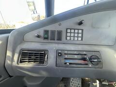 2002 VOLVO A40D - Image 38