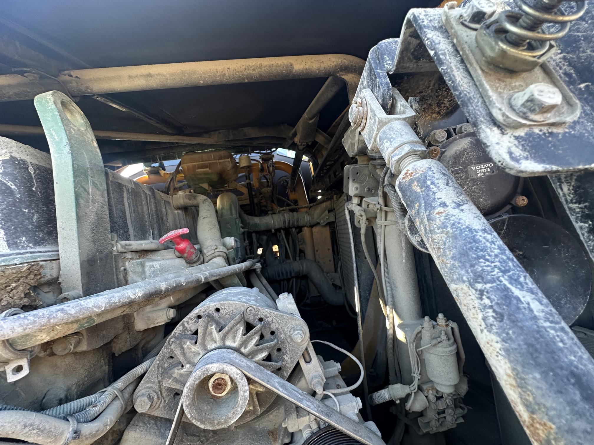 2002 VOLVO A40D - Image 30