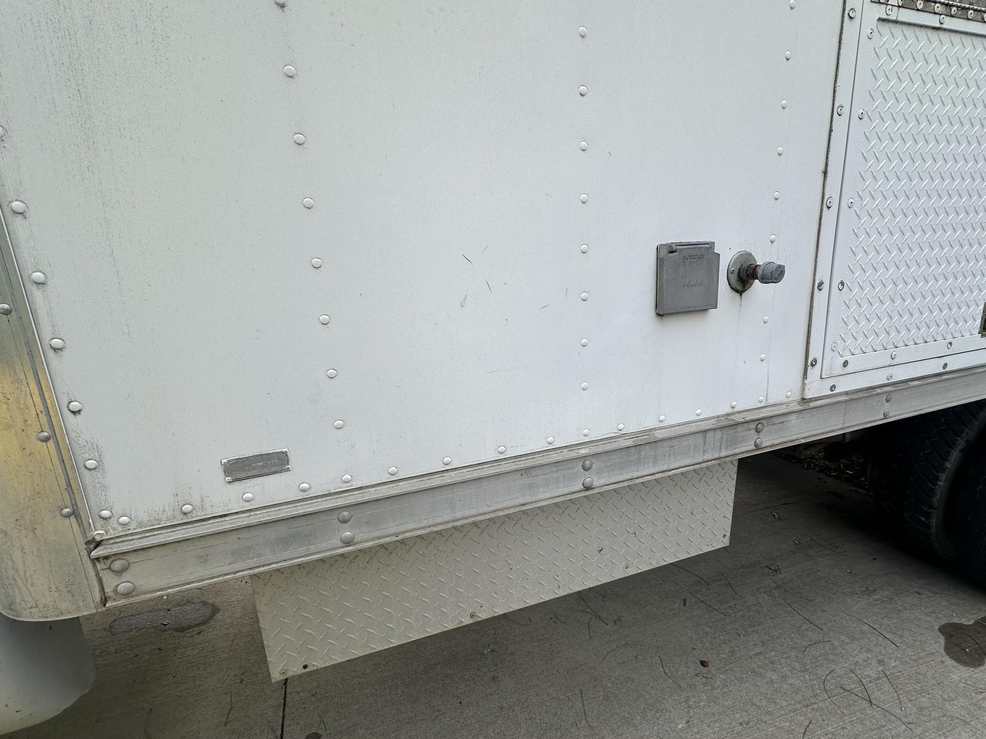 2002 FORD F550 - Image 16