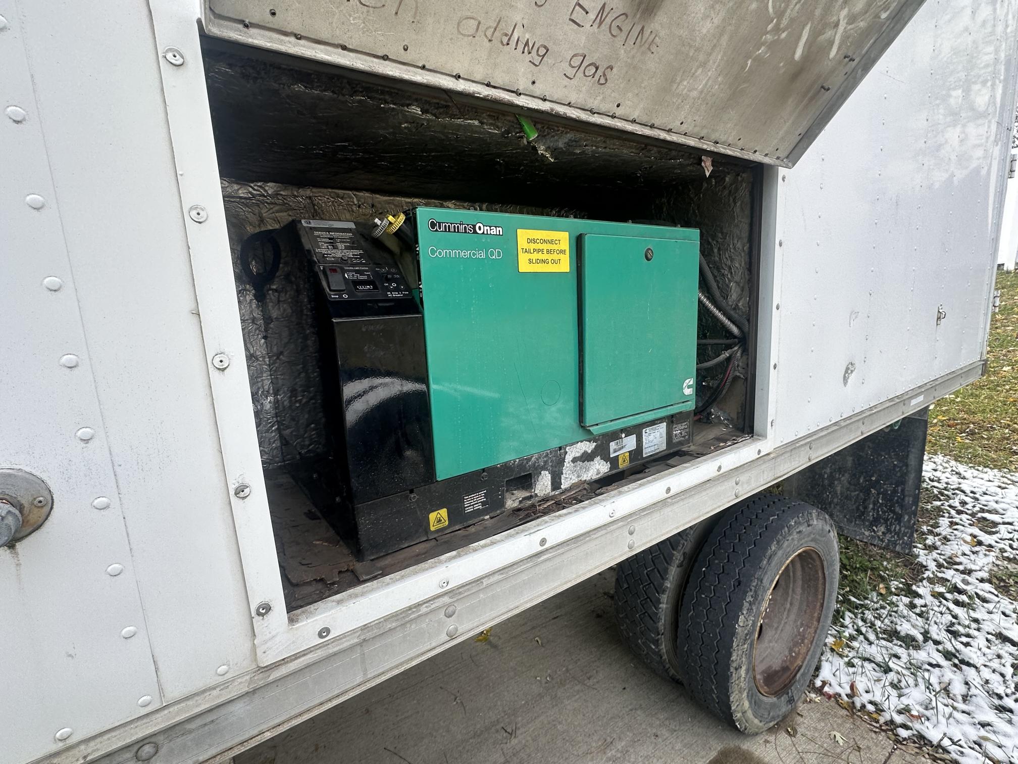 2002 FORD F550 - Image 18