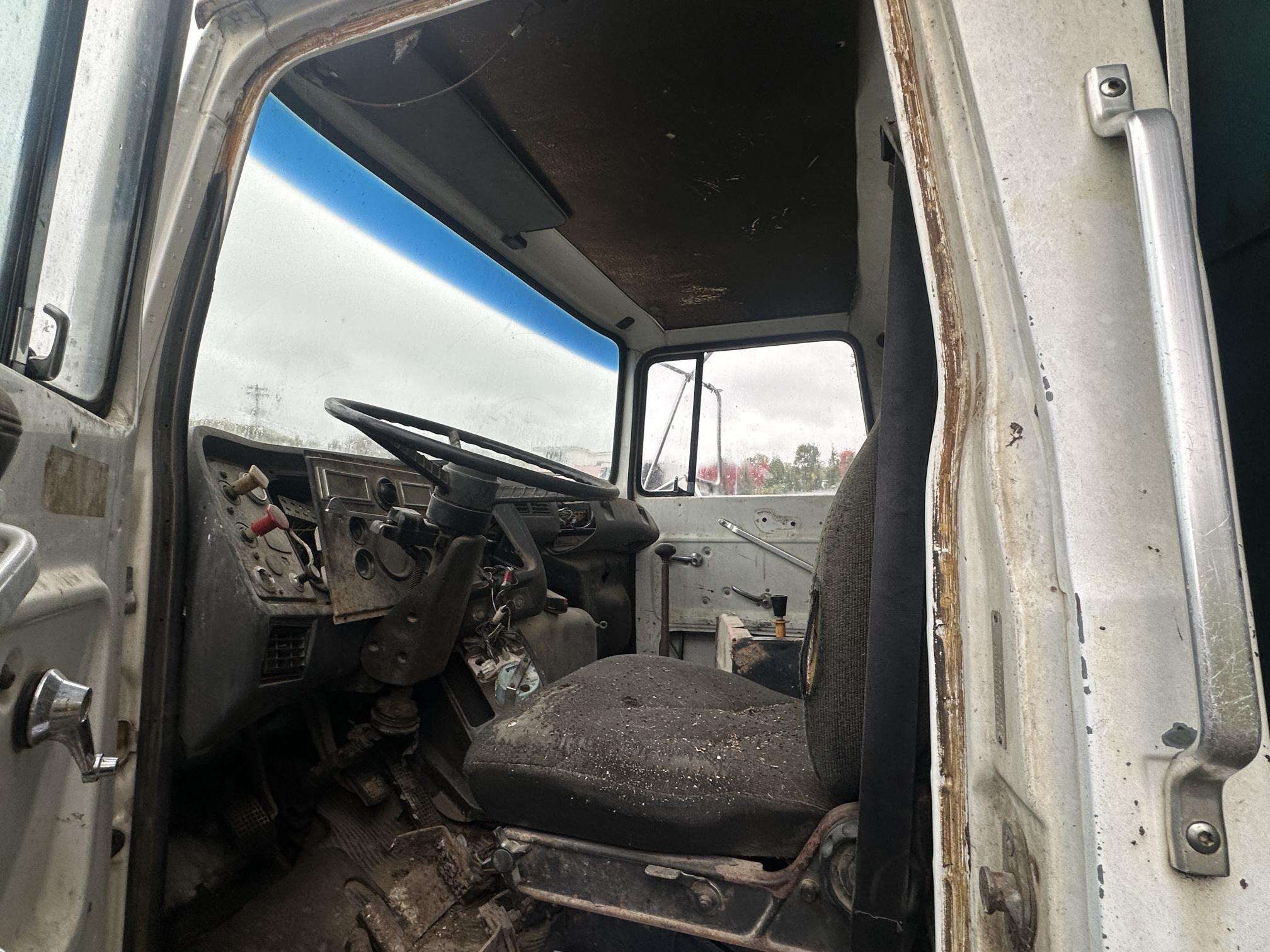 1995 FORD L8000 - view 15 of 19