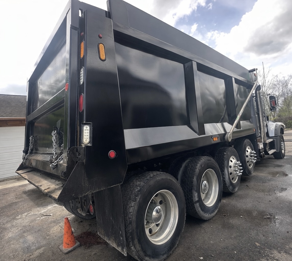 2021 MACK Granite - view 4 of 49