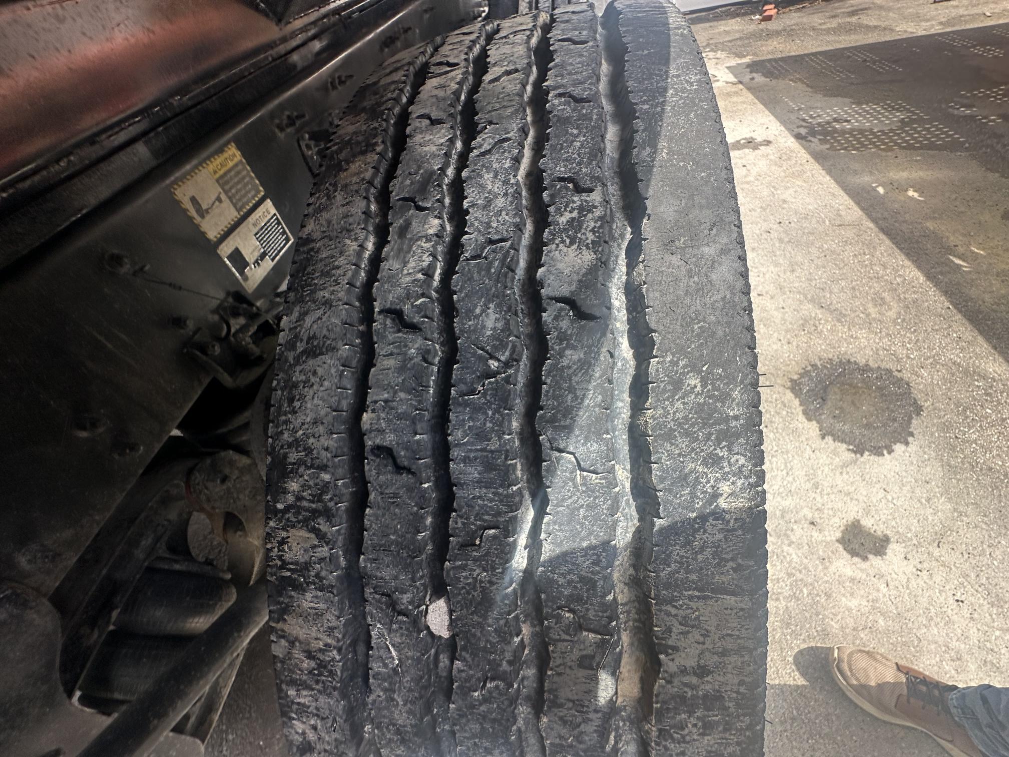 2021 MACK Granite - view 17 of 49