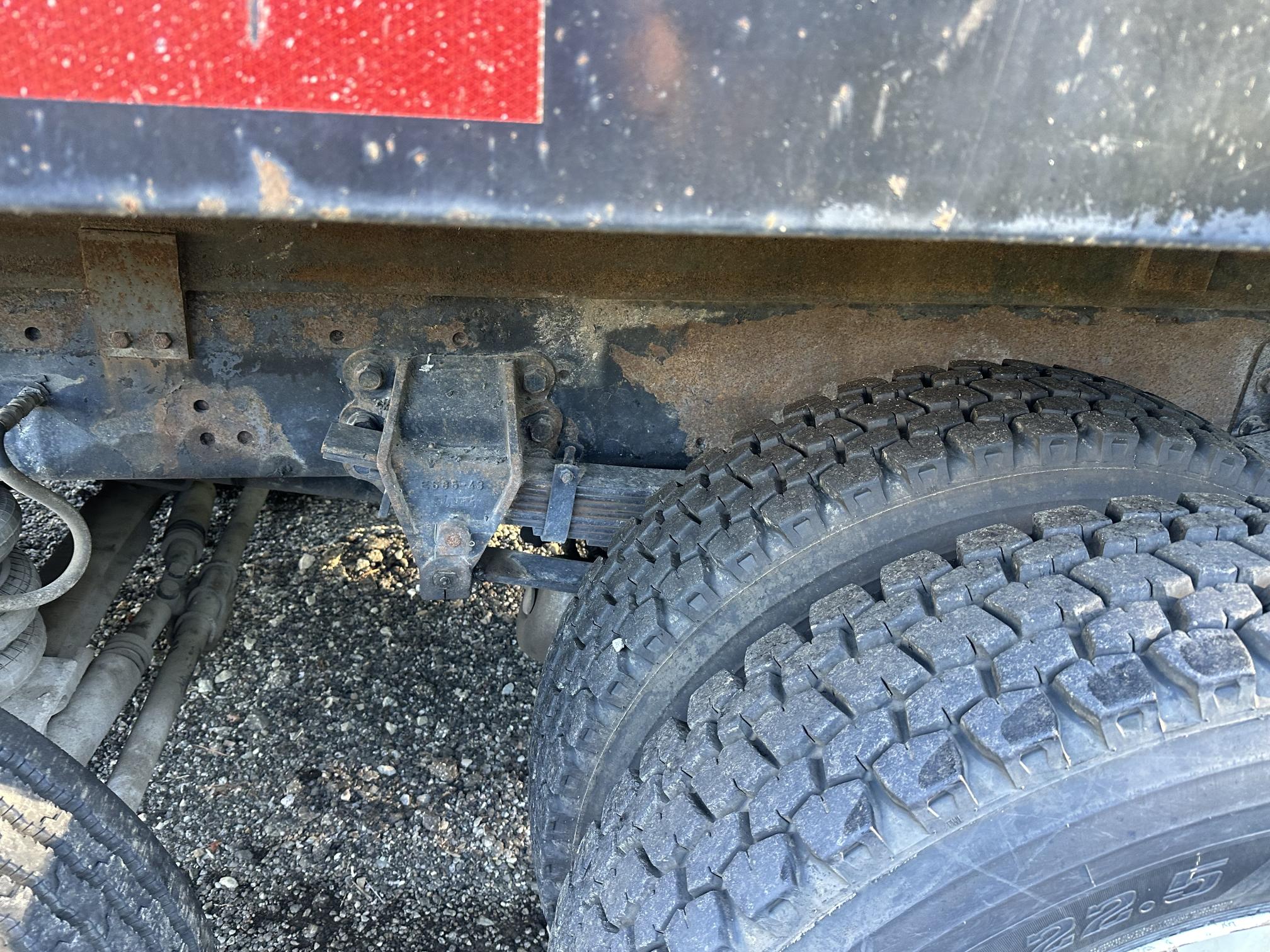 2003 FREIGHTLINER FL112 - Image 12