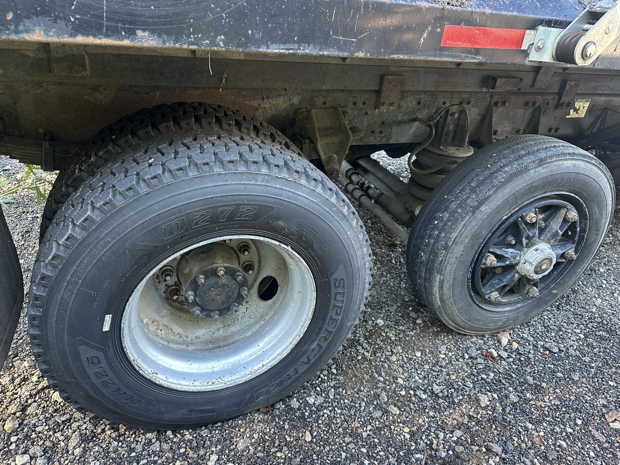 2003 FREIGHTLINER FL112 - view 17 of 37