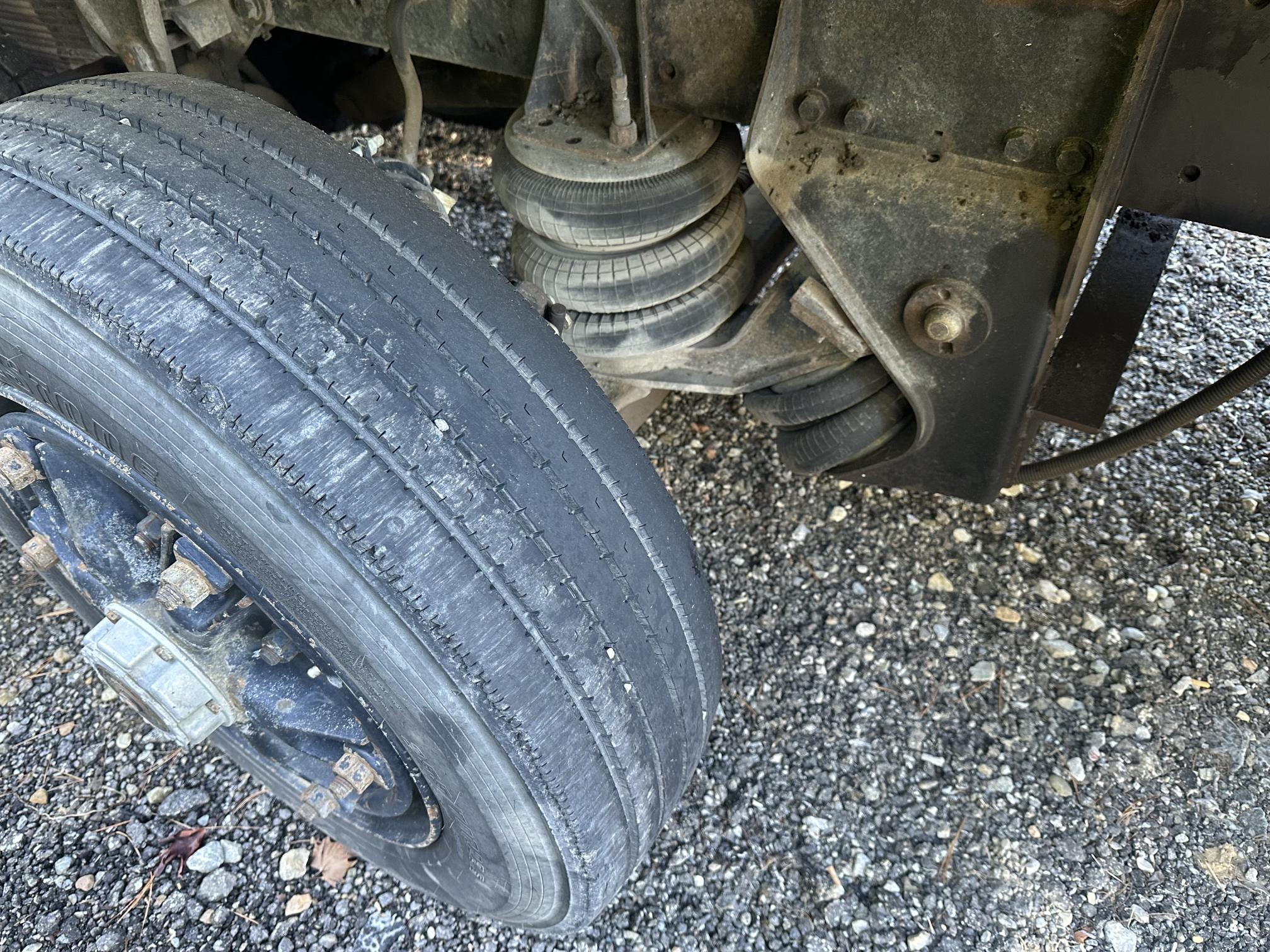 2003 FREIGHTLINER FL112 - view 19 of 37