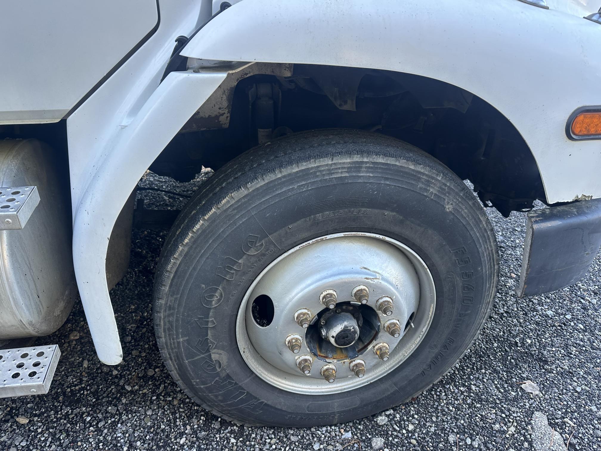 2003 FREIGHTLINER FL112 - Image 19