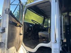 2003 FREIGHTLINER FL112 - Image 23