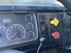 2003 FREIGHTLINER FL112 - Image 29