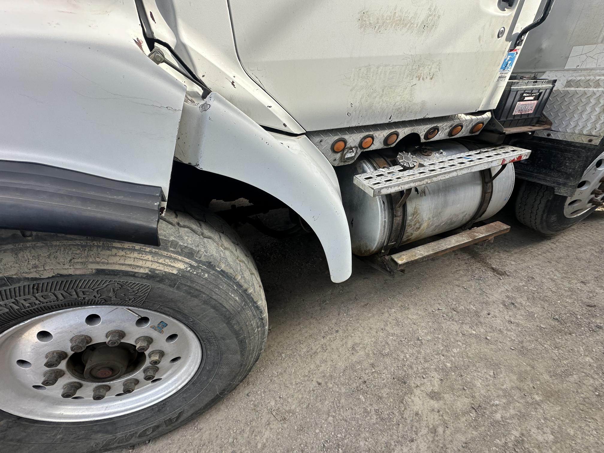 1998 FORD LT9522 - Image 12