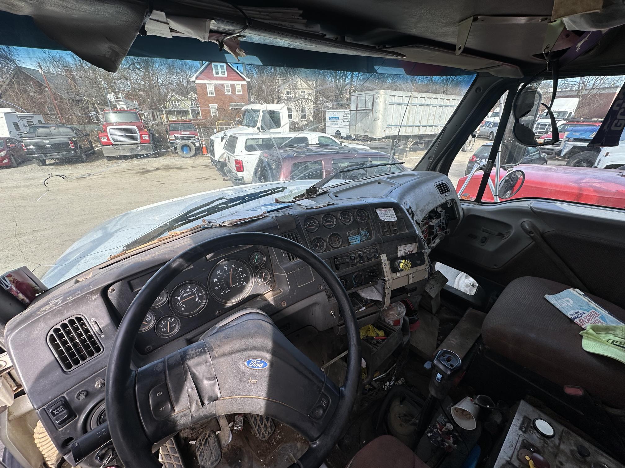 1998 FORD LT9522 - Image 42