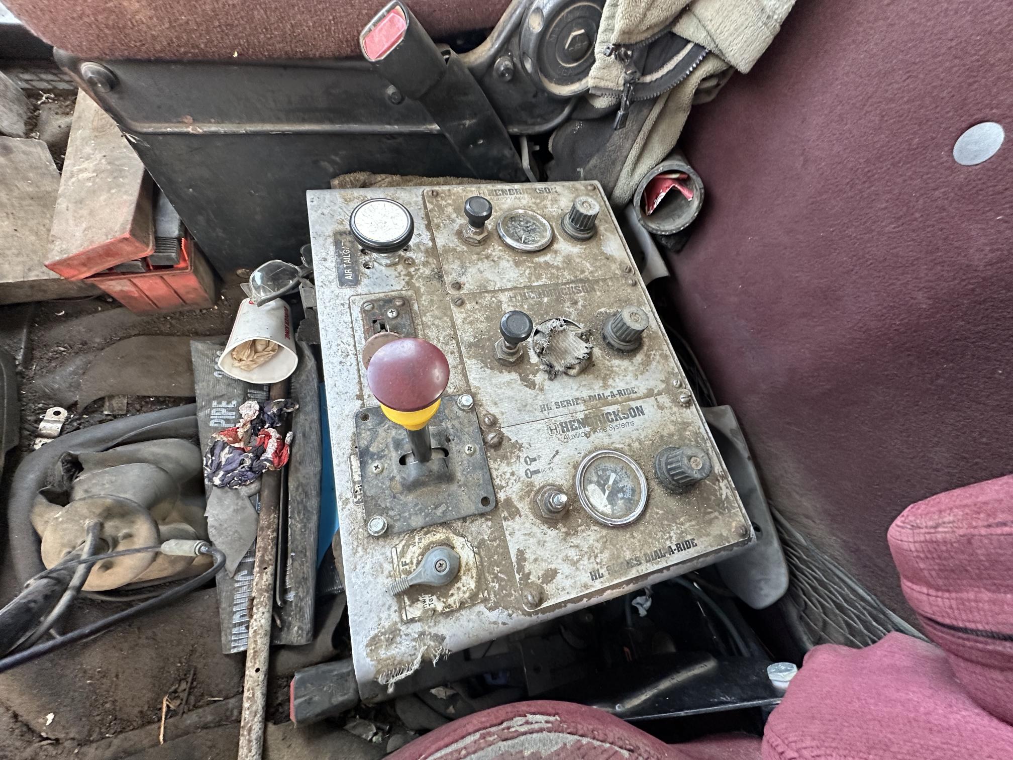 1998 FORD LT9522 - Image 48