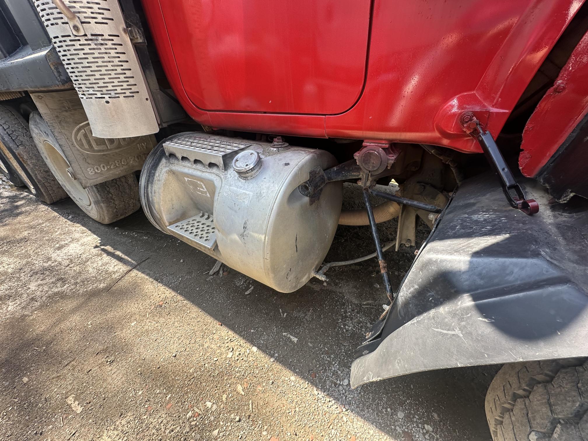 1998 MACK RD688S - view 10 of 32