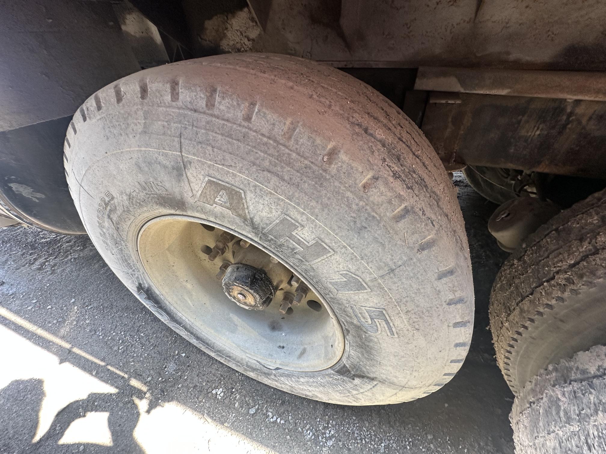 1998 MACK RD688S - view 19 of 32