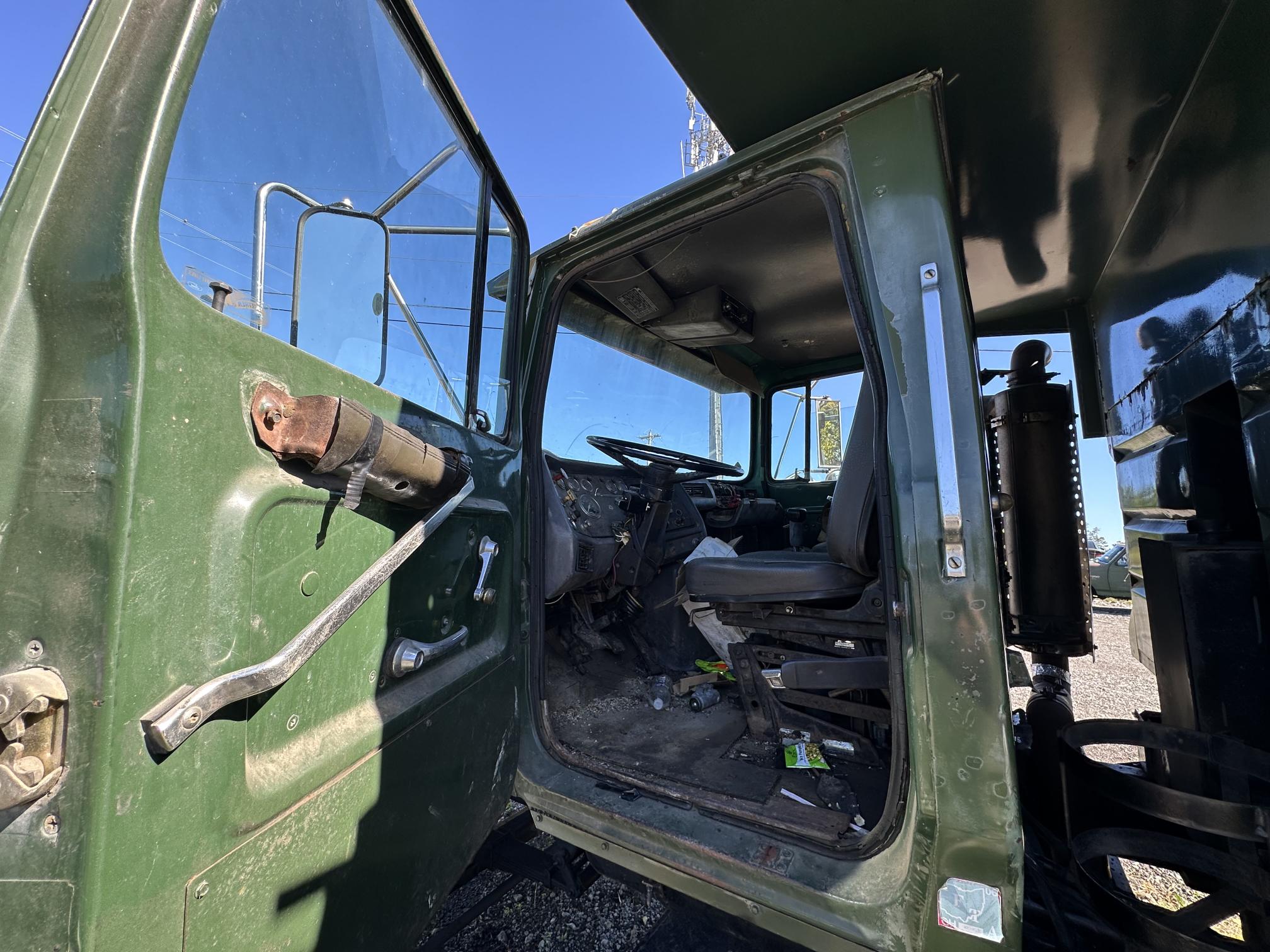 1986 FORD LN9000 - Image 35