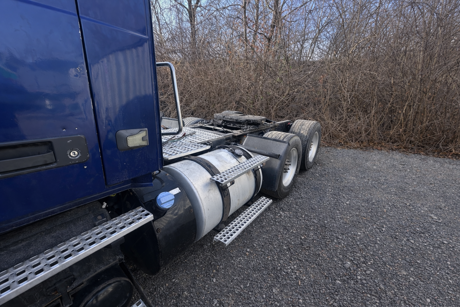 2013 VOLVO VNL - view 3 of 34