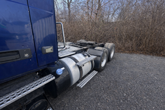 2013 VOLVO VNL - Image 3