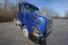 2013 VOLVO VNL - Image 7