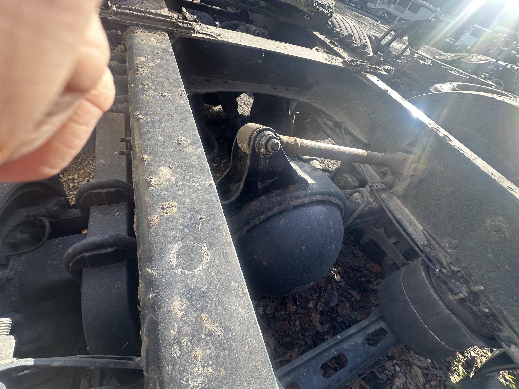 2013 VOLVO VNL - Image 14