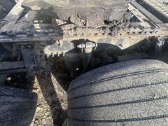 2013 VOLVO VNL - Image 16