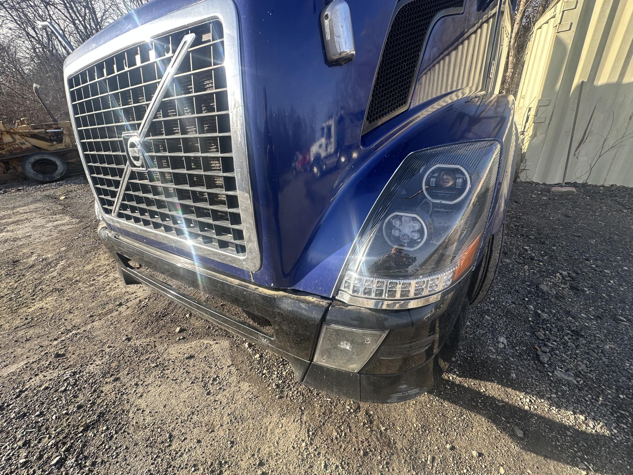 2013 VOLVO VNL - Image 21