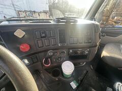 2013 VOLVO VNL - Image 31