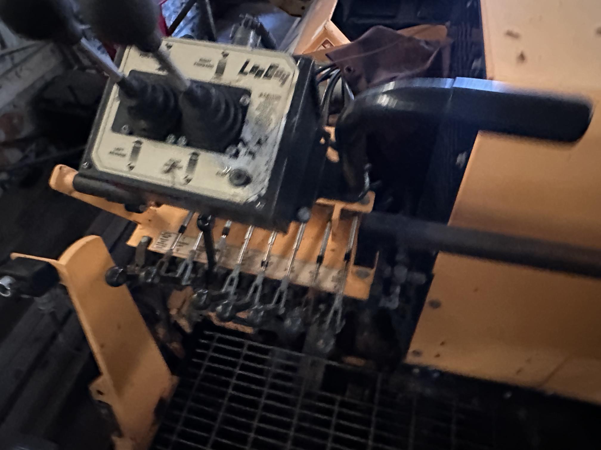 2012 LEEBOY 8510B - Image 7