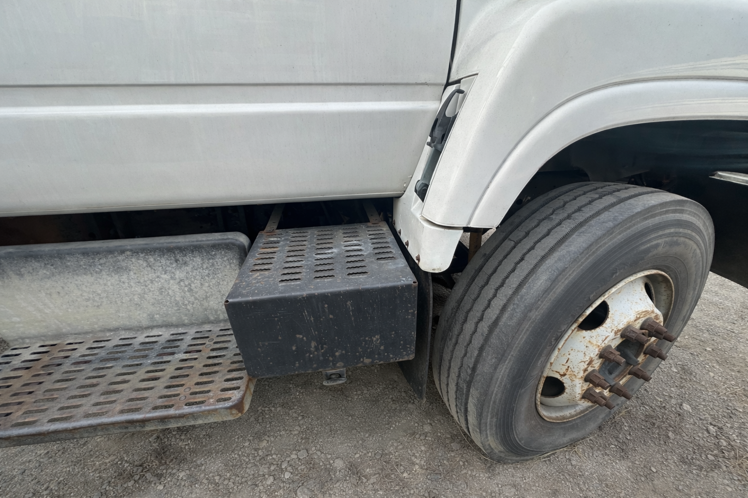 2000 GMC Kodiak C6500 - view 13 of 24