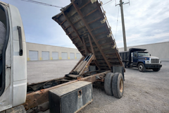 2000 GMC Kodiak C6500 - Image 9