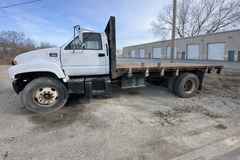 2000 GMC Kodiak C6500 - Image 2