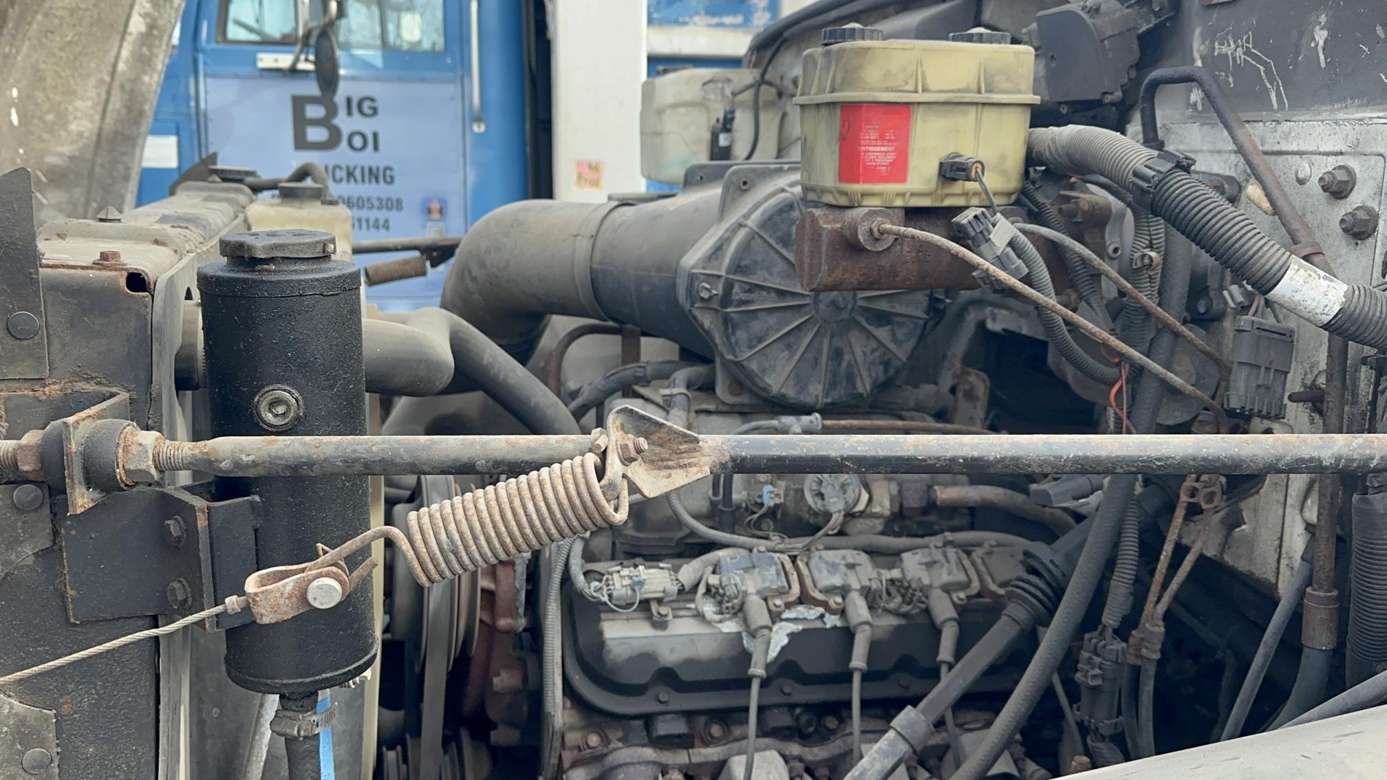 2000 GMC Kodiak C6500 - view 18 of 24